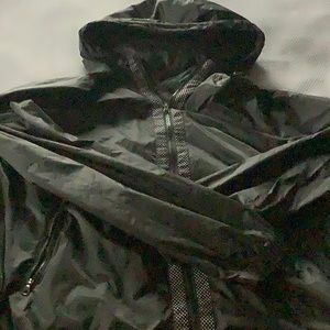 Lululemon windbreaker